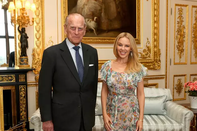 Kylie Minogue a fost premiată de prinţul Philip: A devenit ambasador cultural al Marii Britanii