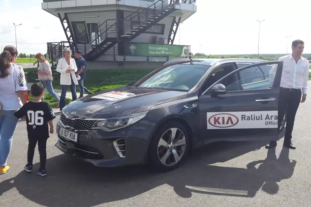 Reporterul Libertatea s-a dat cu mașina lui Mihai Leu și a făcut o filmare la 360 de grade: ”Poftiți la Raliul Aradului!”. Fostul campion de raliuri organizează competiția