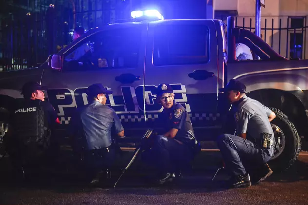 Explozii și focuri de armă într-un hotel din Manila