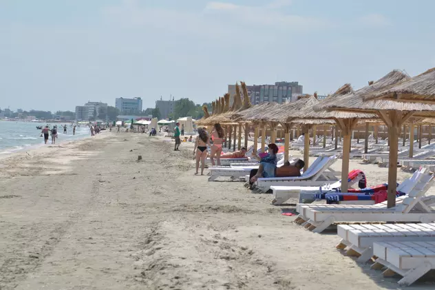 Vacanță la mare, fără salvamari! Turiștii aflați în stațiunea Mamaia trebuie să aibă grijă atunci când ies pe plaje