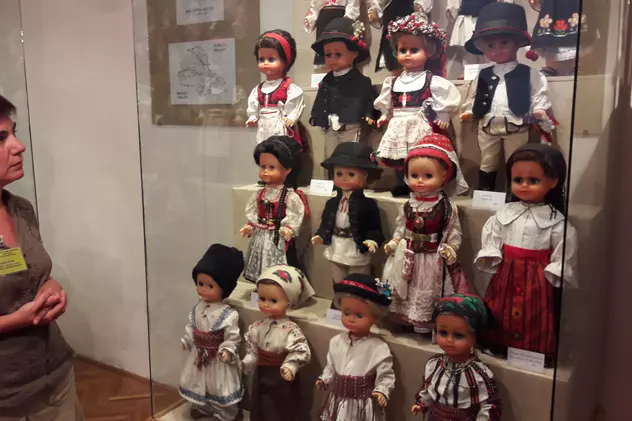 REPORTAJ/ Păpușile Barbie românești, lacrimi ale unor amintiri din copilărie