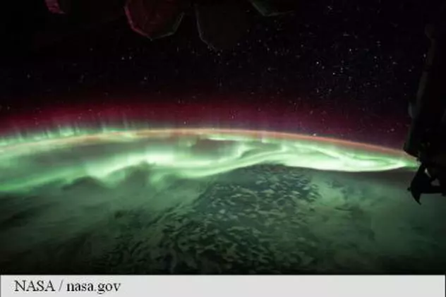 Un astronaut al NASA a fotografiat aurora fotografiată de pe orbita terestră