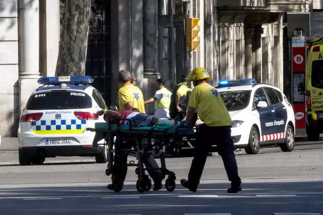 Doi dintre românii răniți în atacul terorist din Barcelona au fost externați. Care este starea celui de-al treilea
