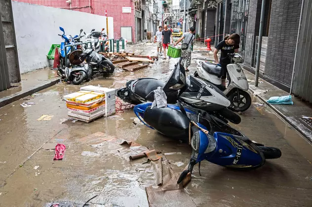 Taifunul Hato a făcut prăpăd în sudul Chinei. Cel puțin 12 oameni au murit | GALERIE FOTO