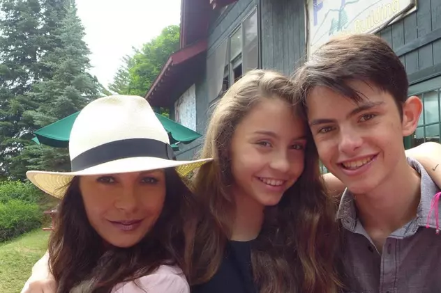 Fiul lui Catherine Zeta Jones și Michael Douglas a împlinit 17 ani