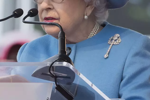 Lenjerie intimă regina Elizabeth a II-a
