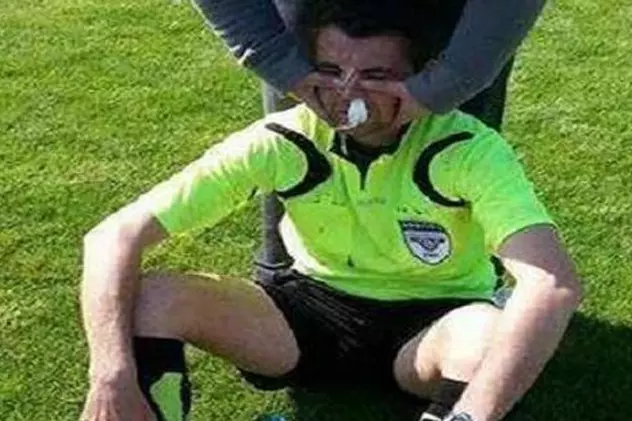Un politician l-a lovit pe un arbitru minor cu telefonul în cap la un meci de fotbal din România