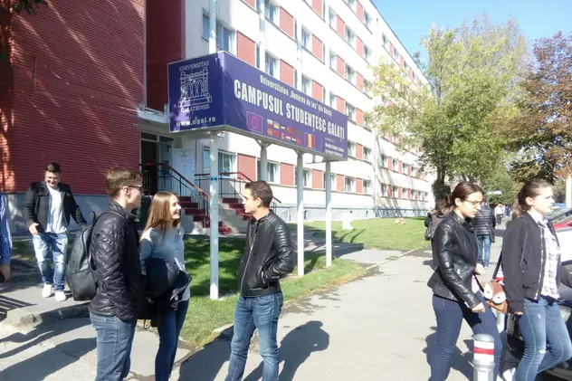 Sute de tineri din Republica Moldova au venit la facultate la Galați cu gânduri mari pentru viitor