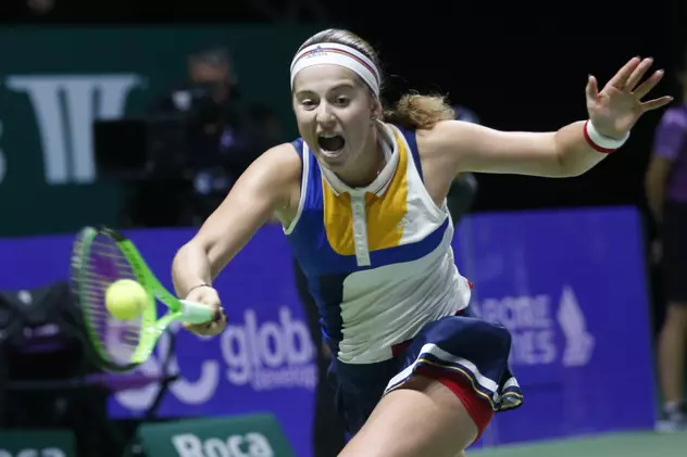 Jelena Ostapenko a bătut-o pe Karolina Pliskova la Turneul Campioanelor, dar nu s-a calificat în semifinale