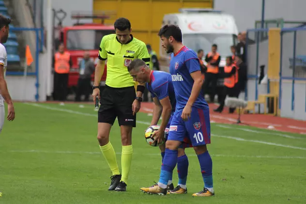 Patru dintre cei cinci fotbaliști români de la Karabukspor au fost dați afară