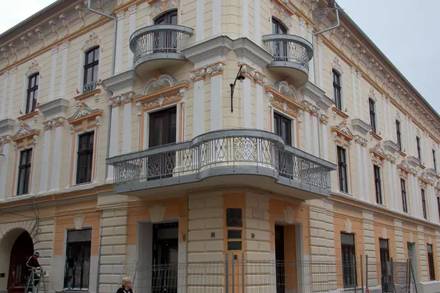 clădirea din Timișoara restaurată cu nuci de cocos și nisip de cuarț