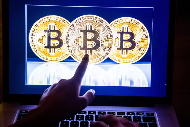 Bitcoin a depășit pragul de 11.000 de dolari