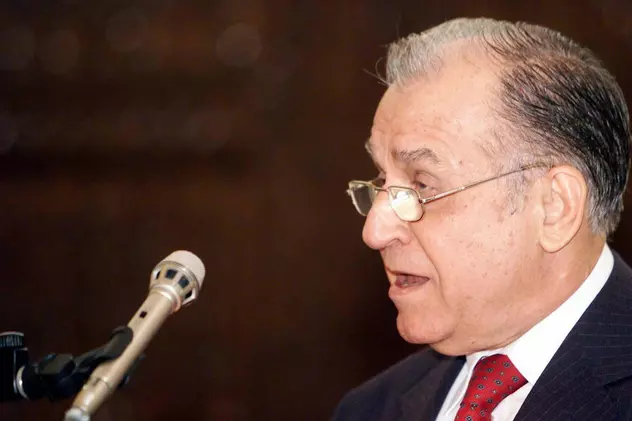 Cum arăta Ion Iliescu la ultima sa apariție în public. N-a mai ieșit din casă din cauza bolii