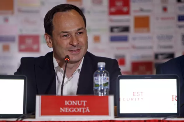 Patronul clubului Dinamo, Ionut Negoita, participa luni 23 Mai 2016, la o conferinta de presa desfasurata la hotelul Rin din Bucuresti, in cadrul careia Ioan Andone a fost prezentat oficial in functia de antrenor al echipei de fotbal. OCTAVIAN COCOLOS / MEDIAFAX FOTO