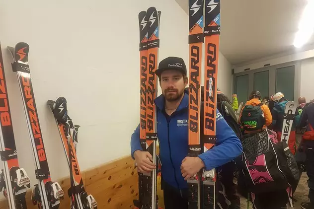 Schiorul Ioan Achiriloaie, primul sportiv român calificat la Jocurile Olimpice de Iarnă 2018, este unic în lume. Brașoveanul își lustruiește singur schiurile! VIDEO