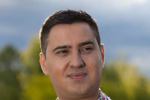 Fostul soț al Mariei Constantin și-a scos laptopul la schimb. "Dă-l de pomană" | FOTO
