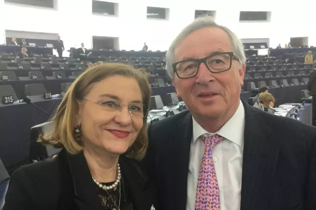 Maria Grapini, alături de jurnalistul Iulian Badea, cel care a scris că aceasta este "europarlamentarul pe care românii ar trebui să îl cloneze"