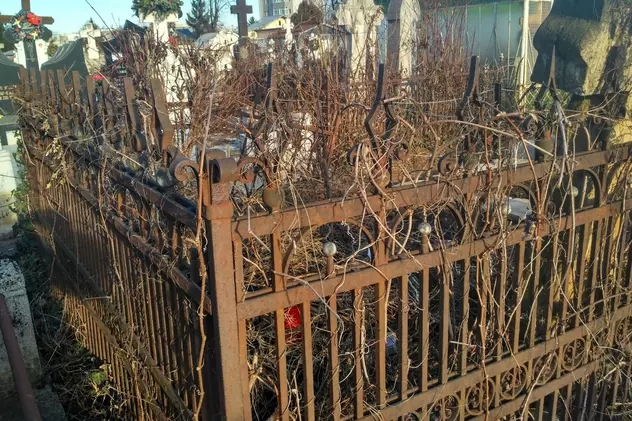 Morminte la preț de garsonieră, în Ploiești. Cum arată un loc de veci de 5.000 de euro