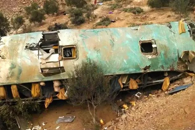 Un autobuz s-a prăbușit într-un râu în Peru