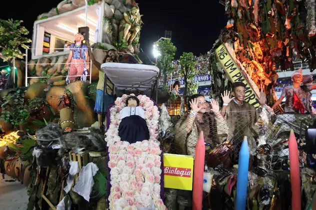 Câștigătorii ediției din 2018 a Carnavalului de la Rio au transmis un mesaj anti-corupție