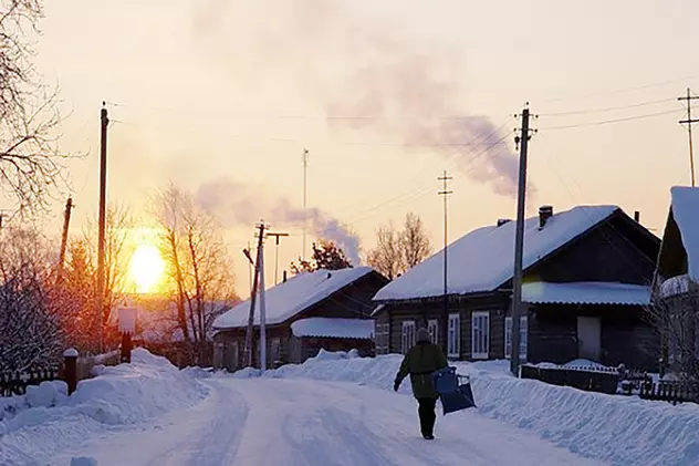 Destinații europene de Crăciun, în 2018. Peisaj de iarnă, într-un sat siberian