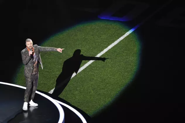 Justin Timberlake i-a adus un omagiu lui Prince în pauza Super Bowl 2018