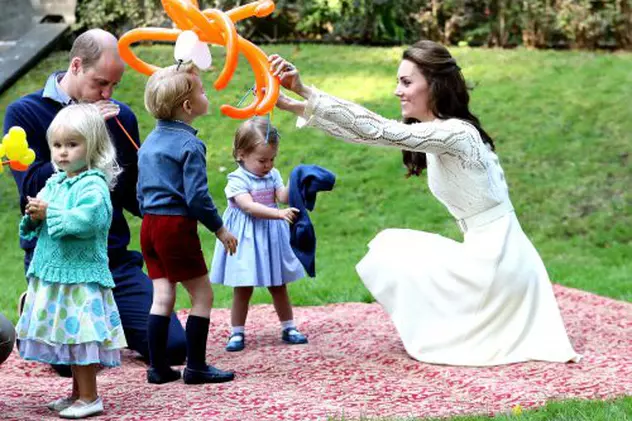FOTO | Care este adevărata relație a lui Kate Middleton cu cei doi copii ai săi. Un expert în limbajul trupului spune tot