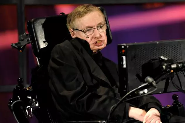 Stephen Hawking a prezis apariția unei rase de super-oameni