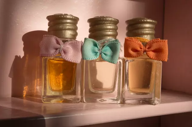 sticle de parfum vintage