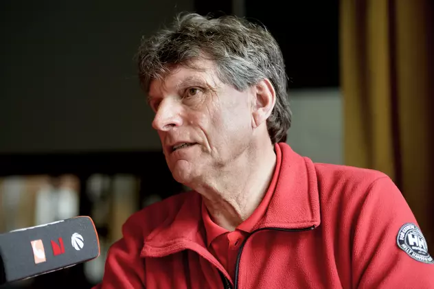 Karl-Erivan Haub, patronul Grupului Tengelmann, într-un tricou roșu