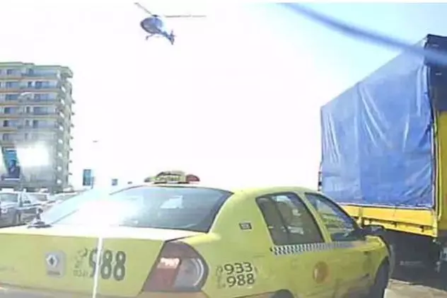 Noi imagini cu elicopterul din Mamaia. Era cât pe ce să accidenteze turiștii aflați pe faleză