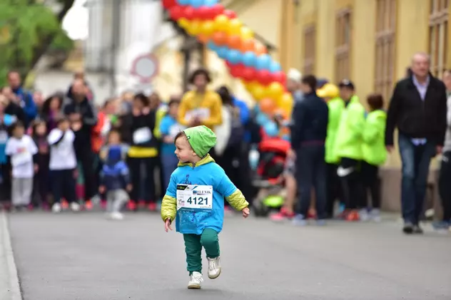 Aproape 4.000 de oameni vor alerga duminică prin Timișoara, în scop caritabil