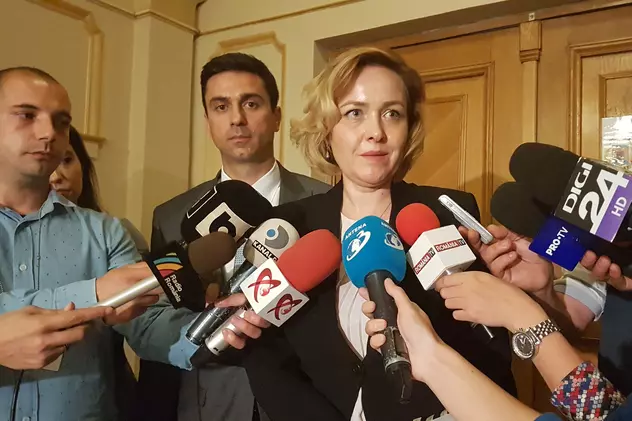 Reacția lui Carmen Dan în scandalul plăuțelor anti-PSD. ministrul de Interne, Carmen Dan, în dialog cu presa