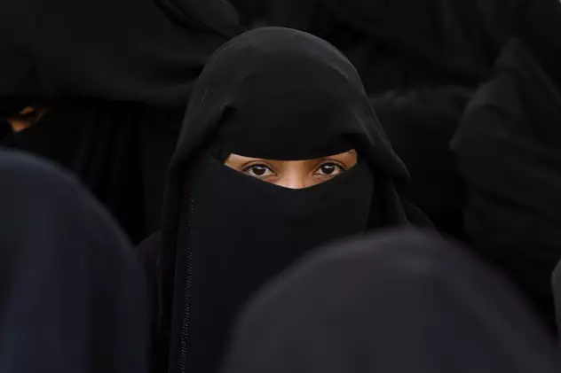 Danemarca a interzis vălul islamic în public