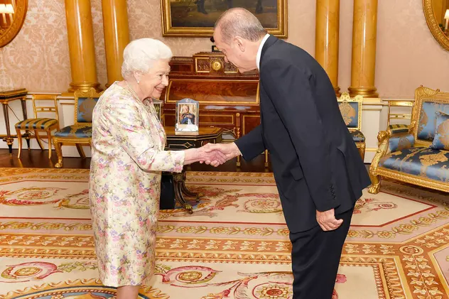 Erdogan a fost primit de Regina Elizabeta a II-a la Buckingham