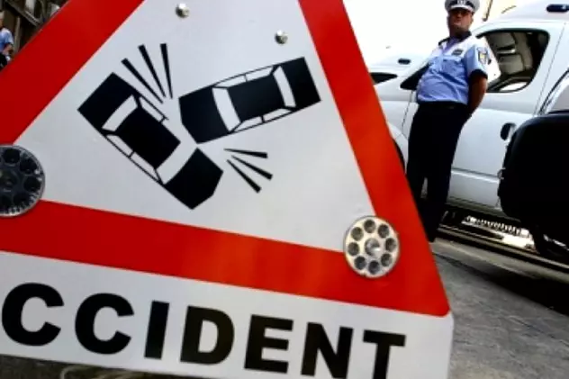 Un mort și doi răniți, într-un accident rutier în Brașov