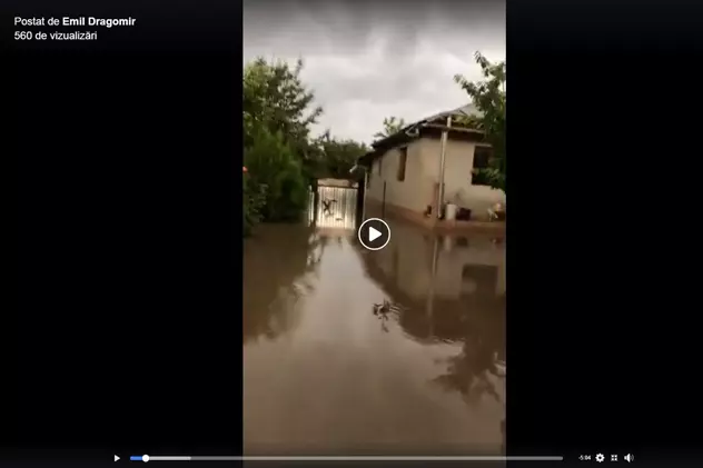 Gospodării inundate și circulație dificilă pe DN 25 în județul Galați, în urma unei ploi torenţiale