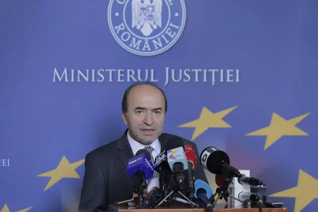 Ministrul Justiţiei, Tudorel Toader, face o declarație de presă