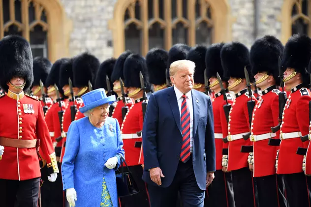 VIDEO / Regina Elisabeta a II-a l-a primit pe Donald Trump la Castelul Windsor