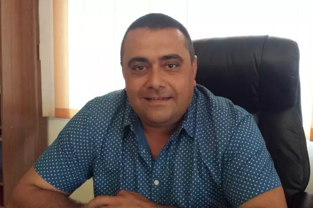 Primarul din Băleşti, Gorj, a tăiat salariile cu 20%, inclusiv pe al său