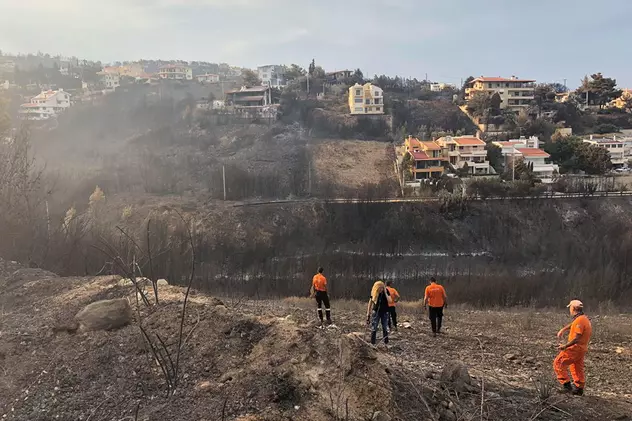 CORESPONDENȚĂ LIBERTATEA DIN RAFINA, GRECIA | Satul care a ars în proporție de 80%. Peste 30 de oameni au murit și jumătate din case au ars