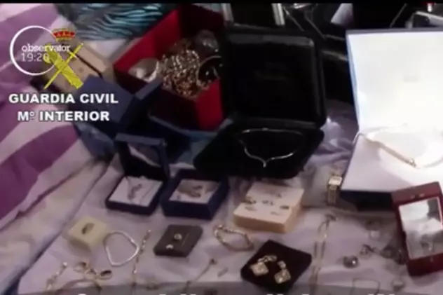 Șase români au furat bijuterii de 5,5 milioane de euro din Insulele Canare. Au fentat sistemele de securitate, dar nestematele i-au dat de gol