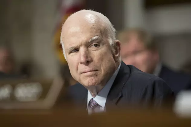 John McCain a murit. Cine a fost senatorul de Arizona - de la prizonier în Vietnam, la candidat la alegerile prezidențiale