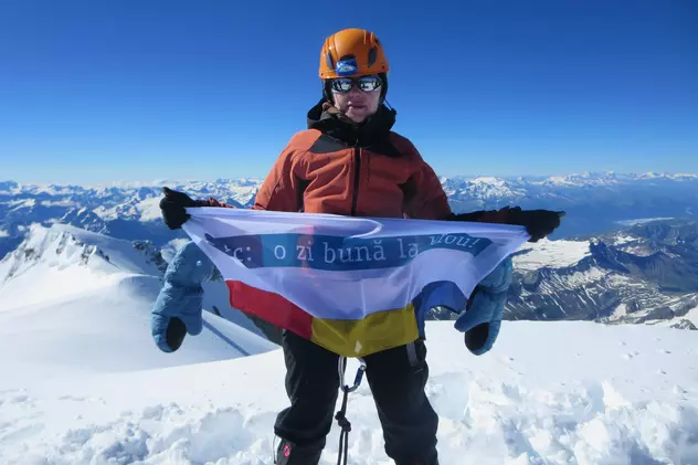 O româncă escaladează unul dintre cei mai periculoşi munţi ai lumii