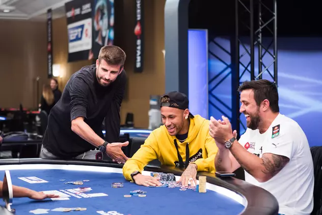 Pique și Neymar, foști colegi la Barcelona, au fost adversari la poker