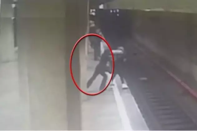 Cazul femeii supranumite “criminala de la metrou”, cea care a ucis o tânără împingând-o sub roțile trenului și a încercat să omoare în același mod o alta, i-a șocat până și pe anchetatori.