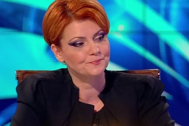 Lia Olguța Vasilescu și Mircea Drăghici merg la notar. Lia Olguța Vasilescu, în albastru și cu un laptop în față, stă îngandurată la o ședință de Guvern. Lia Olguța Vasilescu, în studioul Antenei 3. Imagine de arhivă