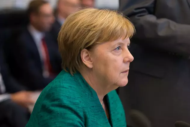 Germania a anunțat primele reacții față de Arabia Saudită. Cancelarul geman Angela Merkel, îmbrăcată în verde, la o întrunire