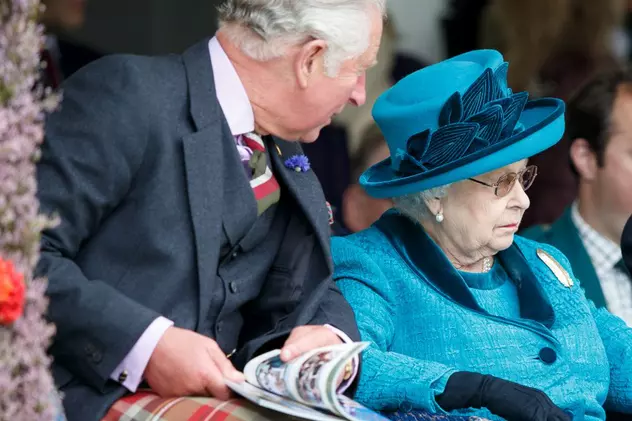 Regina Marii Britanii plănuiește să abdice în favoarea prințului Charles