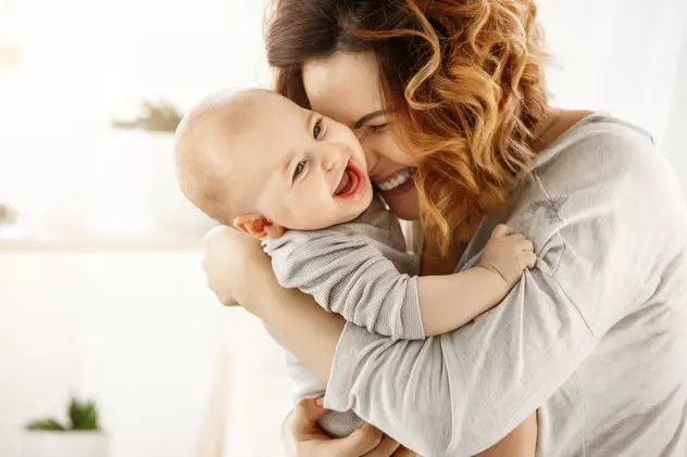 6 reguli de igienă de care trebuie să ții cont când ai un bebeluș